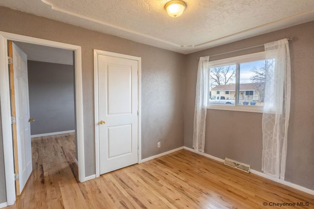 1109 S ARP AVE, Cheyenne, WY 82007