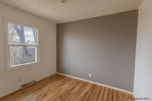 1109 S ARP AVE, Cheyenne, WY 82007