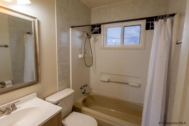 1109 S ARP AVE, Cheyenne, WY 82007