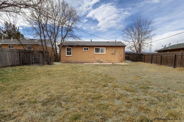 1109 S ARP AVE, Cheyenne, WY 82007