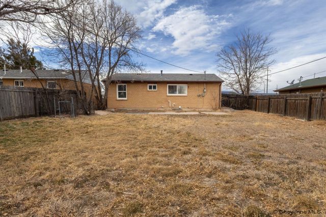 1109 S ARP AVE, Cheyenne, WY 82007