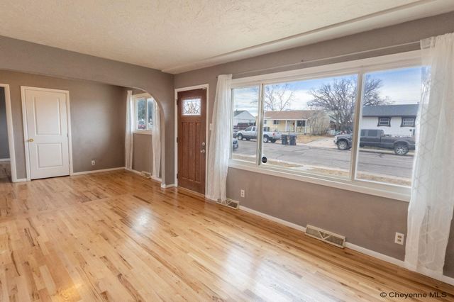 1109 S ARP AVE, Cheyenne, WY 82007