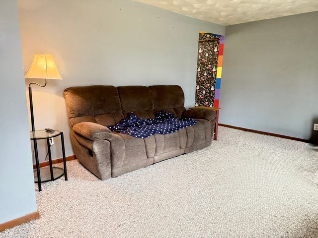 305 E Union Street, Waynetown, IN 47990