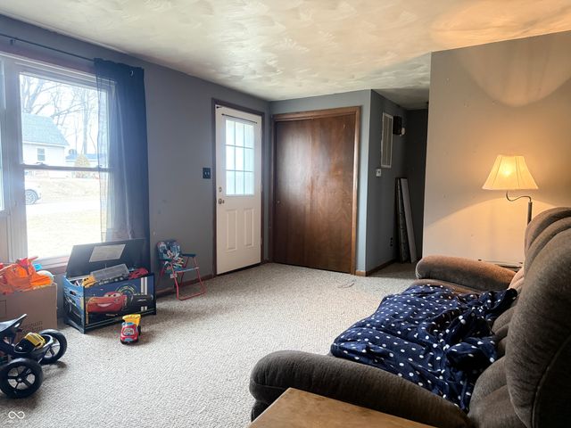 305 E Union Street, Waynetown, IN 47990