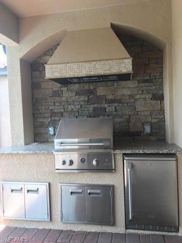 28518 Westmeath CT, Bonita Springs, FL 34135