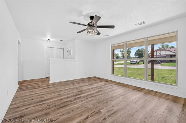 1507 N 13th Street, Van Buren, AR 72956
