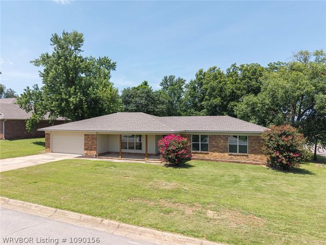 1507 N 13th Street, Van Buren, AR 72956