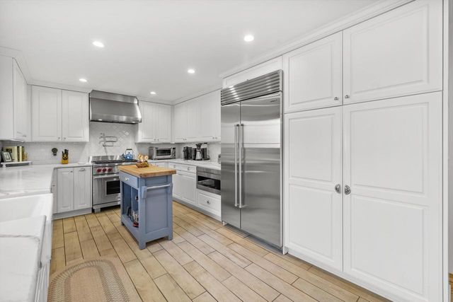 8400 122nd STREET, Pleasant Prairie, WI 53158