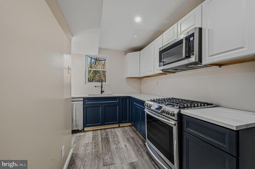 Image 11 of property listing at 47 CANNON DR, Wilmington, DE 19809