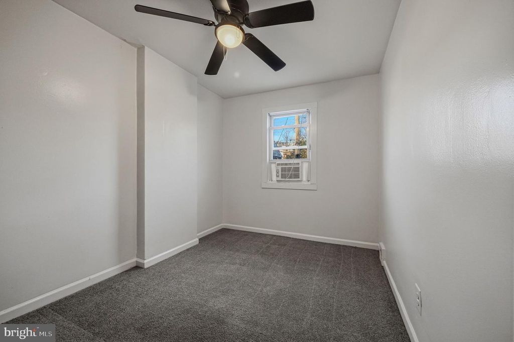 Image 17 of property listing at 47 CANNON DR, Wilmington, DE 19809