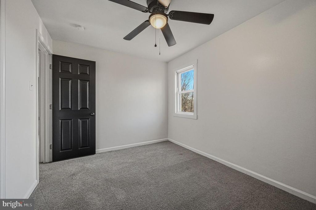 Image 19 of property listing at 47 CANNON DR, Wilmington, DE 19809