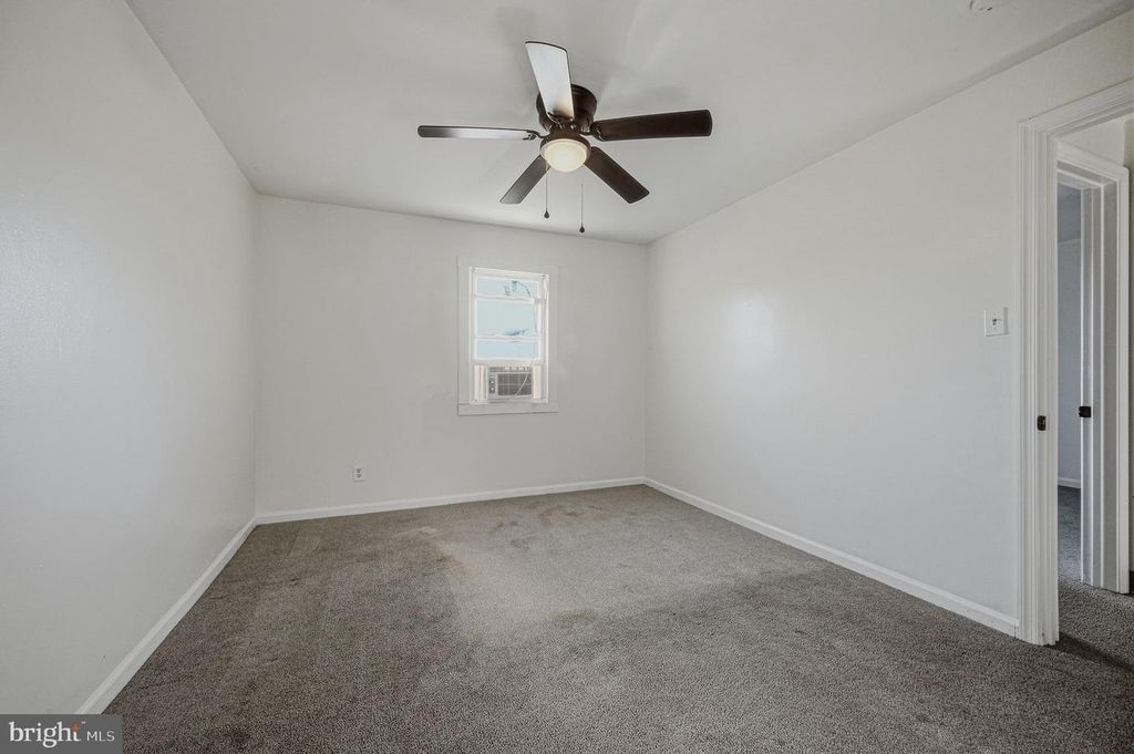 Image 22 of property listing at 47 CANNON DR, Wilmington, DE 19809