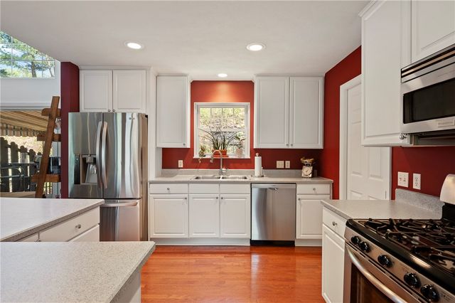 428 Rockledge Dr, Aleppo, PA 15143