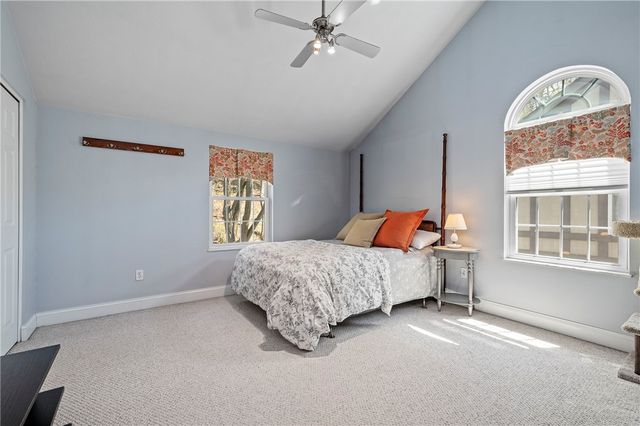 428 Rockledge Dr, Aleppo, PA 15143
