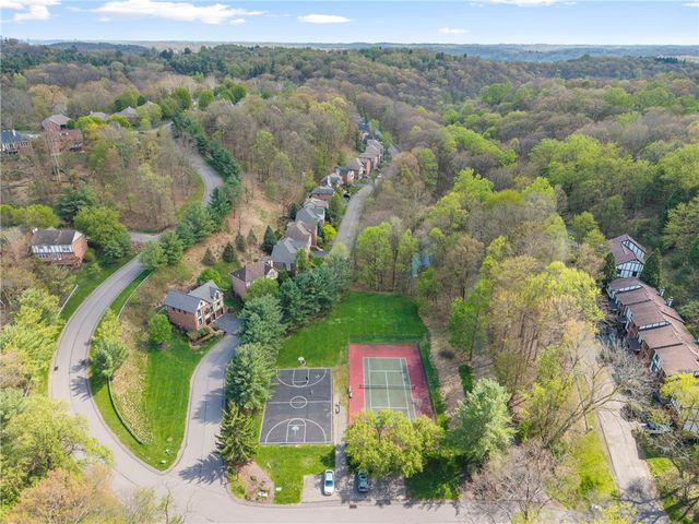 428 Rockledge Dr, Aleppo, PA 15143