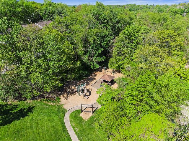 428 Rockledge Dr, Aleppo, PA 15143