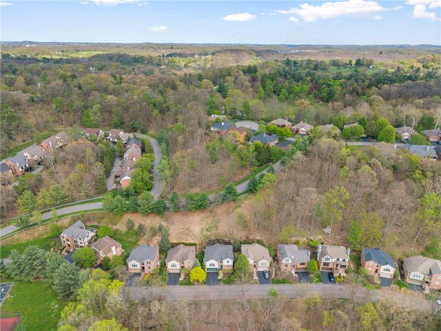 428 Rockledge Dr, Aleppo, PA 15143