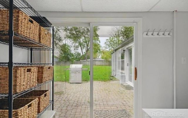 1840 Manse Road, Waterford, MI 48328