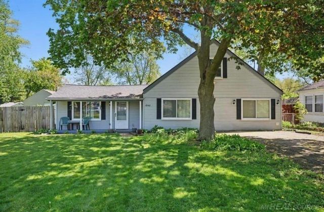 1840 Manse Road, Waterford, MI 48328