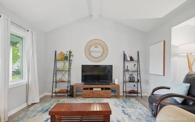 1840 Manse Road, Waterford, MI 48328