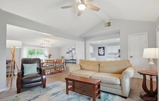 1840 Manse Road, Waterford, MI 48328