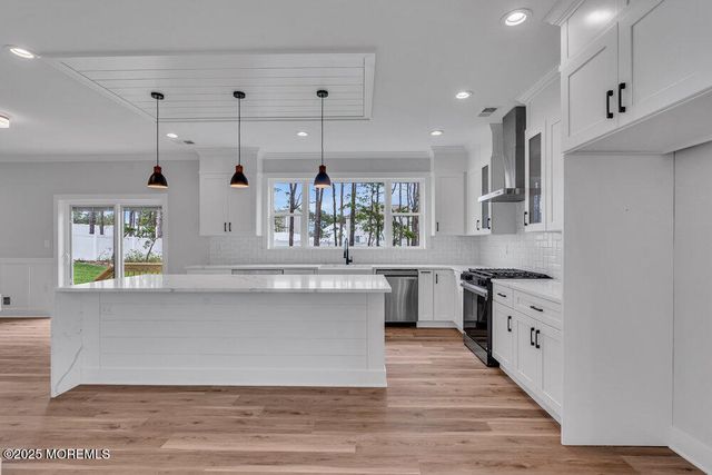 693 Clifton Avenue, Toms River, NJ 08753