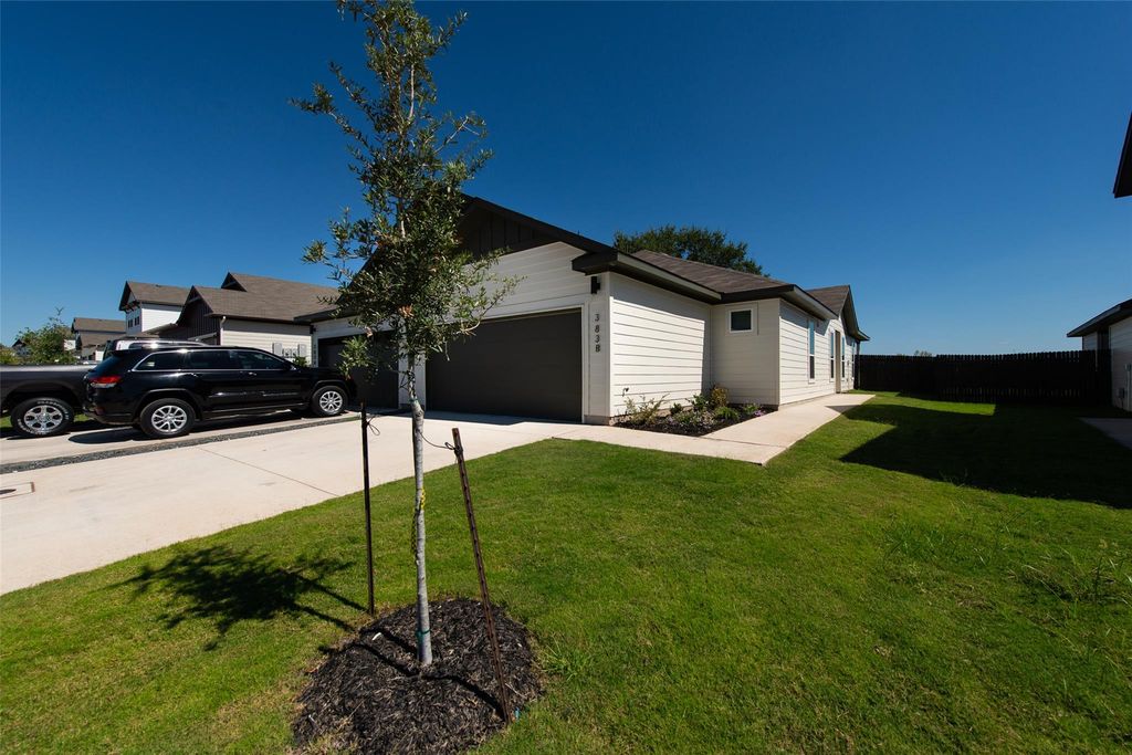 383 Cross Barn BLVD B, Buda, TX 78610