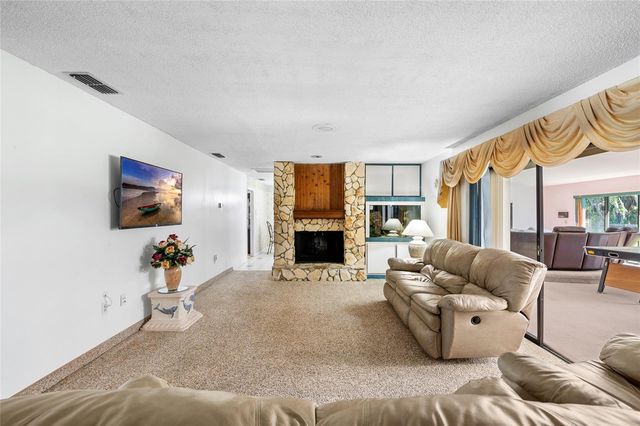 34 MISTY MEADOW LANE, Mulberry, FL 33860