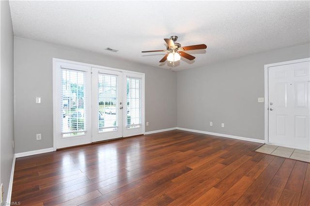 5805 Battery Drive 2D, Greensboro, NC 27409