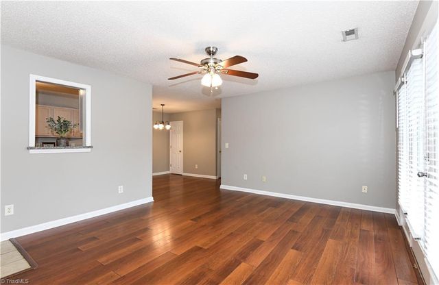 5805 Battery Drive 2D, Greensboro, NC 27409