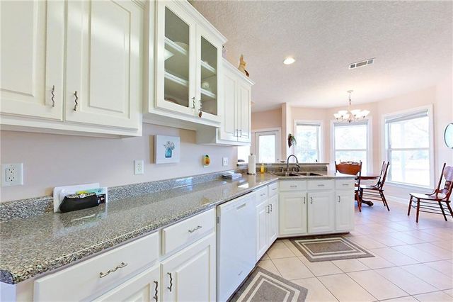 6306 Sun Dell Circle, Blackshear, GA 31516
