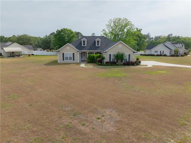 6306 Sun Dell Circle, Blackshear, GA 31516