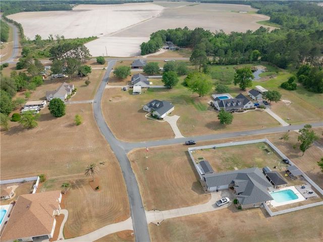 6306 Sun Dell Circle, Blackshear, GA 31516