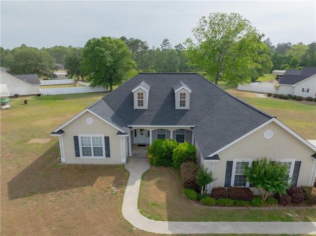6306 Sun Dell Circle, Blackshear, GA 31516