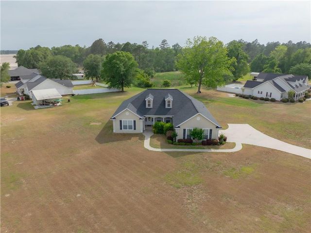 6306 Sun Dell Circle, Blackshear, GA 31516