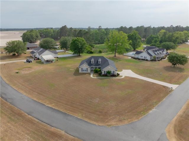 6306 Sun Dell Circle, Blackshear, GA 31516
