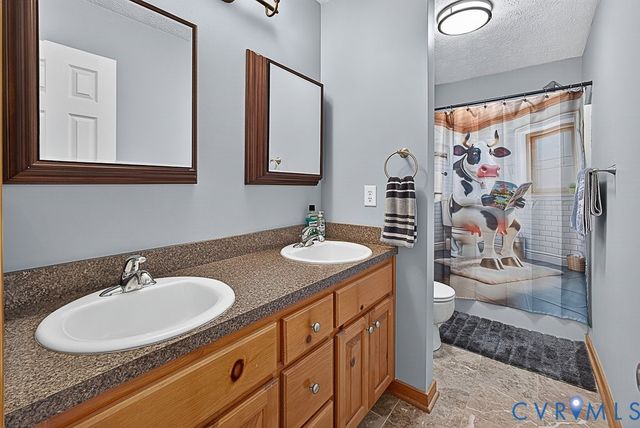 7741 Trimarchi Ln, Charles City, VA 23140