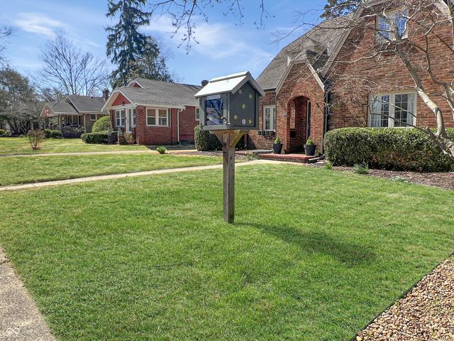 2020 Lafayette Avenue, Columbus, IN 47201