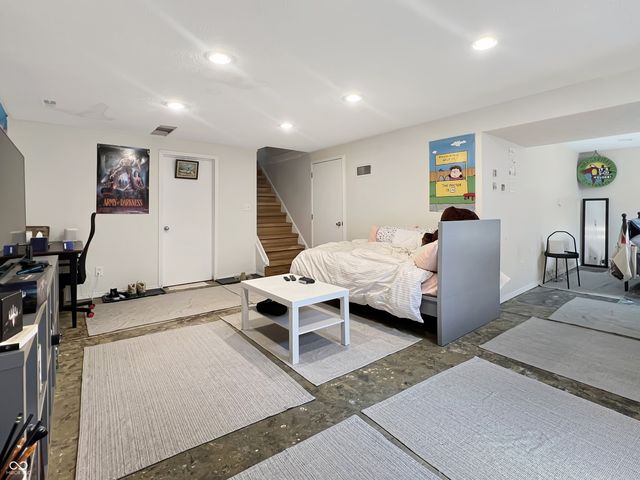 2020 Lafayette Avenue, Columbus, IN 47201