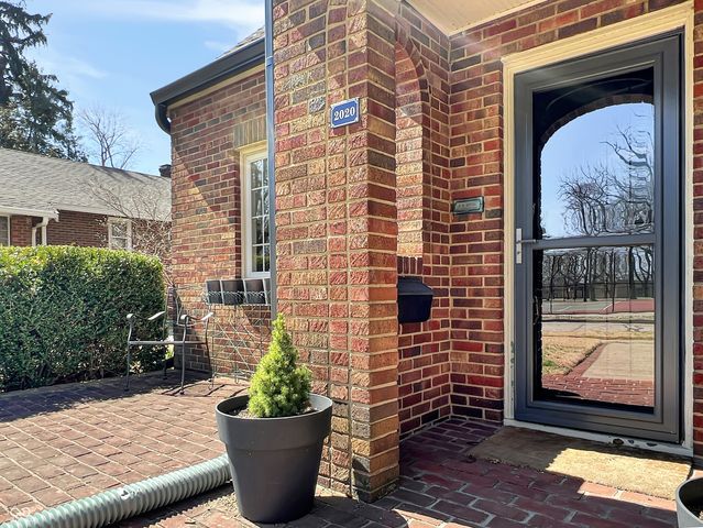 2020 Lafayette Avenue, Columbus, IN 47201