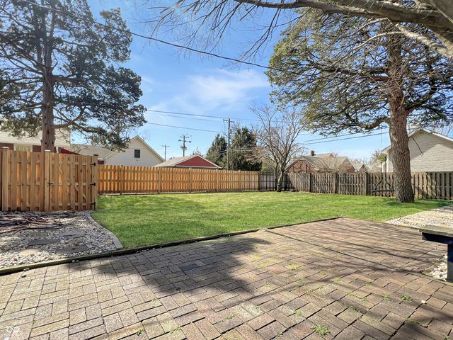 2020 Lafayette Avenue, Columbus, IN 47201