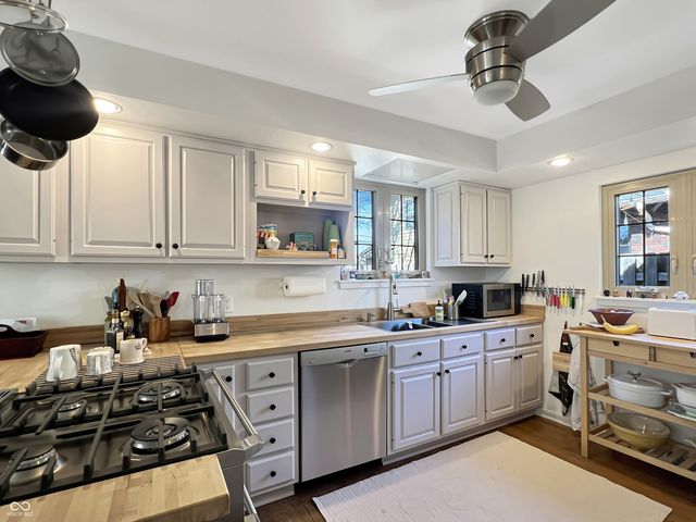 2020 Lafayette Avenue, Columbus, IN 47201