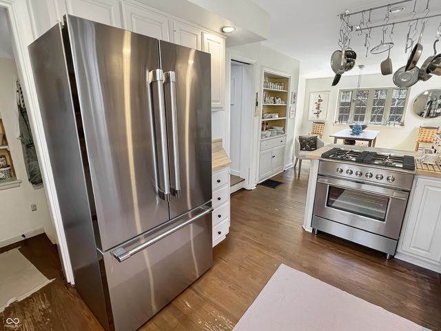 2020 Lafayette Avenue, Columbus, IN 47201