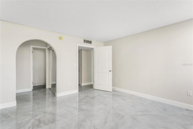 450 TREASURE ISLAND CAUSEWAY 104, Treasure Island, FL 33706