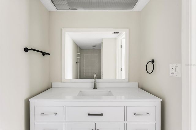 450 TREASURE ISLAND CAUSEWAY 104, Treasure Island, FL 33706