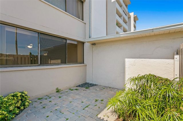 450 TREASURE ISLAND CAUSEWAY 104, Treasure Island, FL 33706