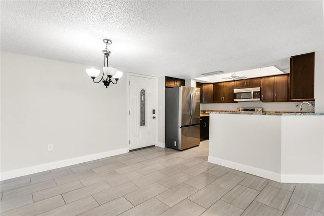 450 TREASURE ISLAND CAUSEWAY 104, Treasure Island, FL 33706