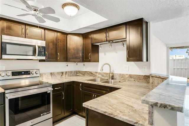 450 TREASURE ISLAND CAUSEWAY 104, Treasure Island, FL 33706