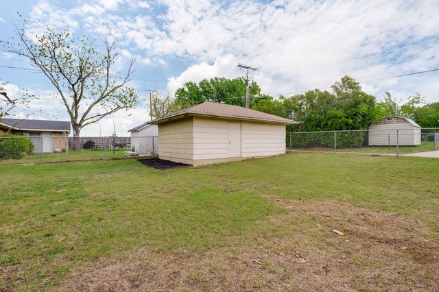 1206 Joanna Avenue, Desoto, TX 75115