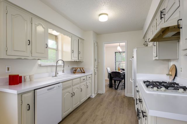 1206 Joanna Avenue, Desoto, TX 75115